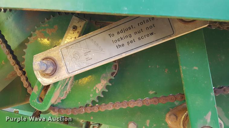 image for item BJ9915 John Deere 1850 air seeder