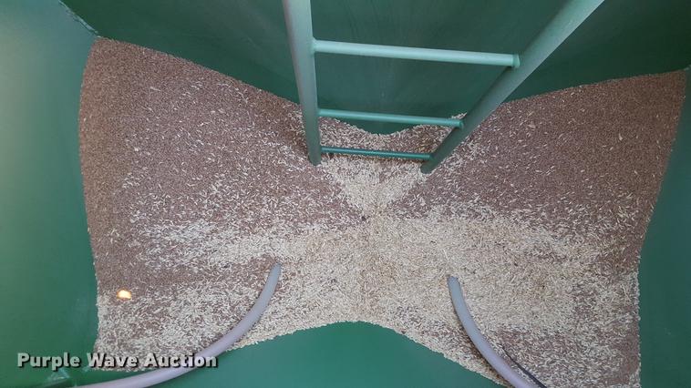 image for item BJ9915 John Deere 1850 air seeder