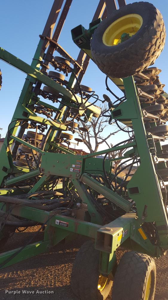 image for item BJ9915 John Deere 1850 air seeder