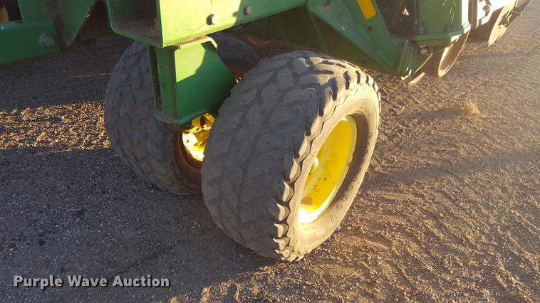 image for item BJ9915 John Deere 1850 air seeder