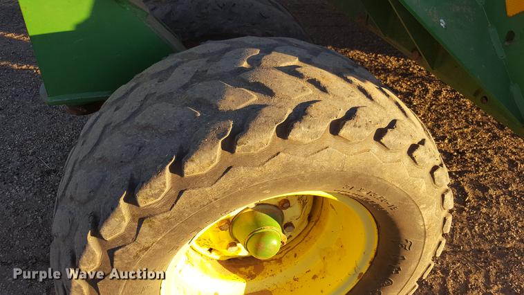 image for item BJ9915 John Deere 1850 air seeder