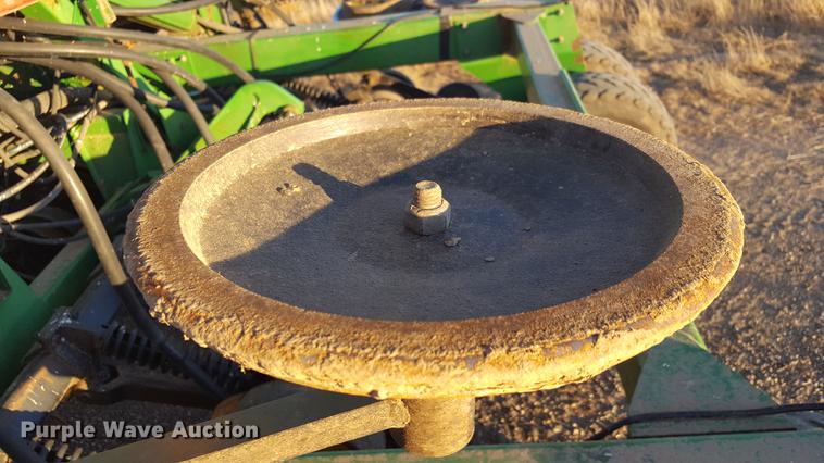 image for item BJ9915 John Deere 1850 air seeder