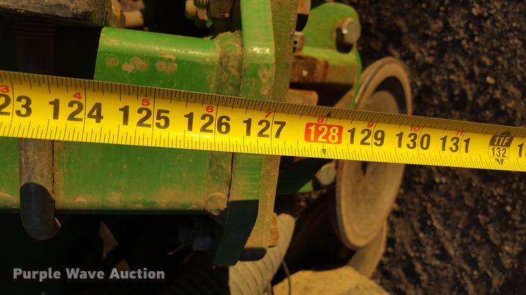 image for item BJ9915 John Deere 1850 air seeder