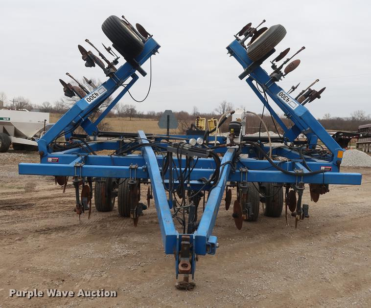 image for item DA6565 DMI Nutri-Placr 4300 anhydrous ammonia applicator