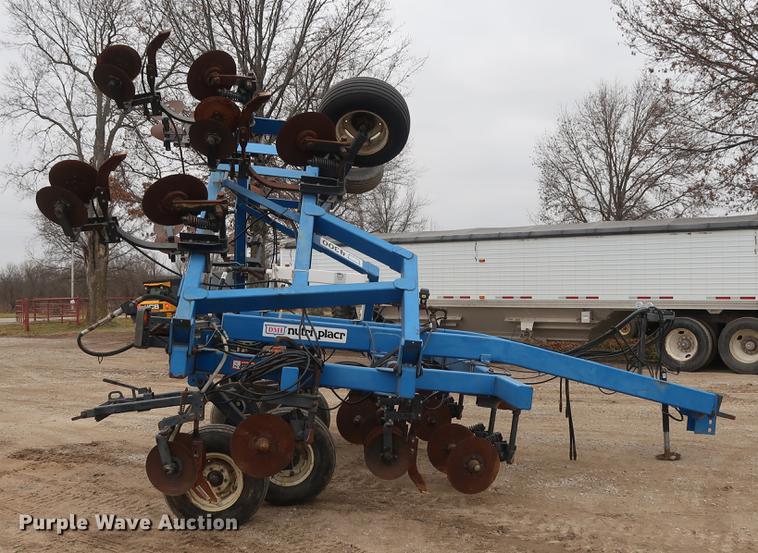 image for item DA6565 DMI Nutri-Placr 4300 anhydrous ammonia applicator