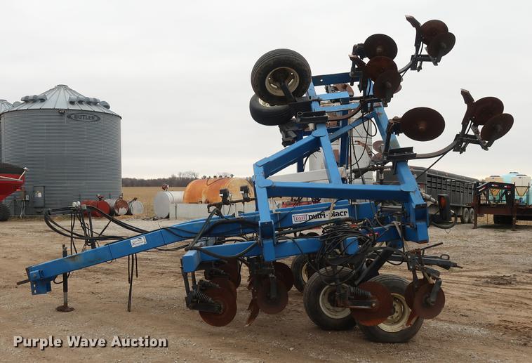 image for item DA6565 DMI Nutri-Placr 4300 anhydrous ammonia applicator