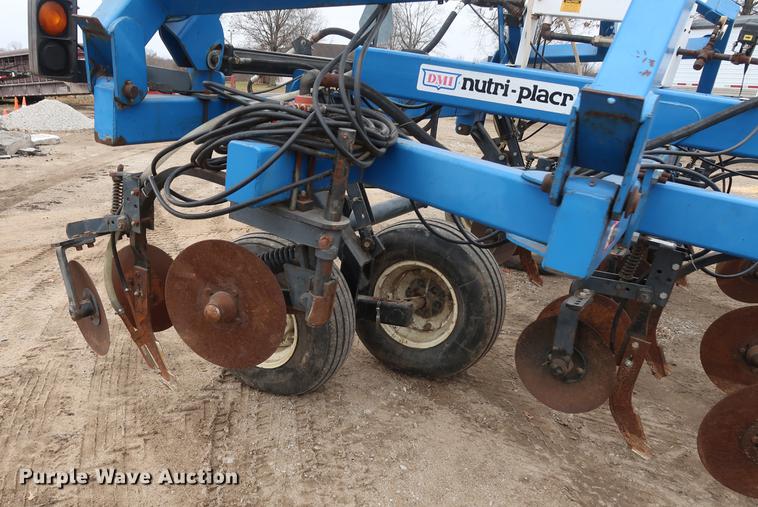 image for item DA6565 DMI Nutri-Placr 4300 anhydrous ammonia applicator