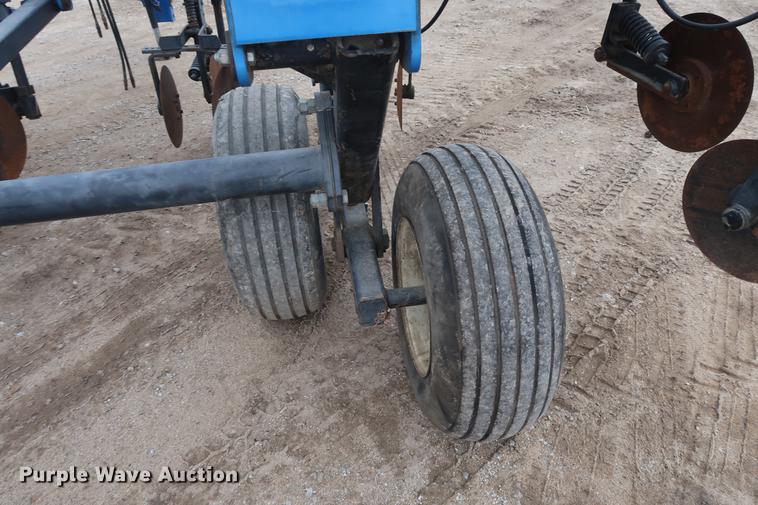 image for item DA6565 DMI Nutri-Placr 4300 anhydrous ammonia applicator