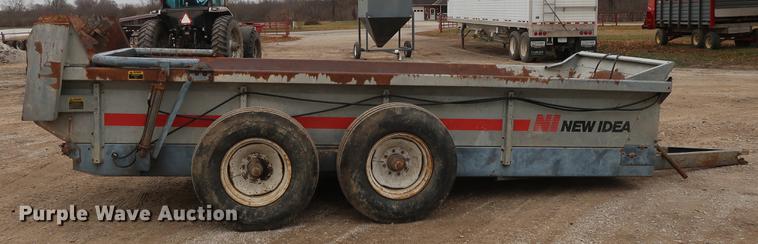 image for item DA6566 New Idea 3632 manure spreader