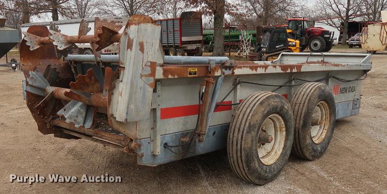 image for item DA6566 New Idea 3632 manure spreader