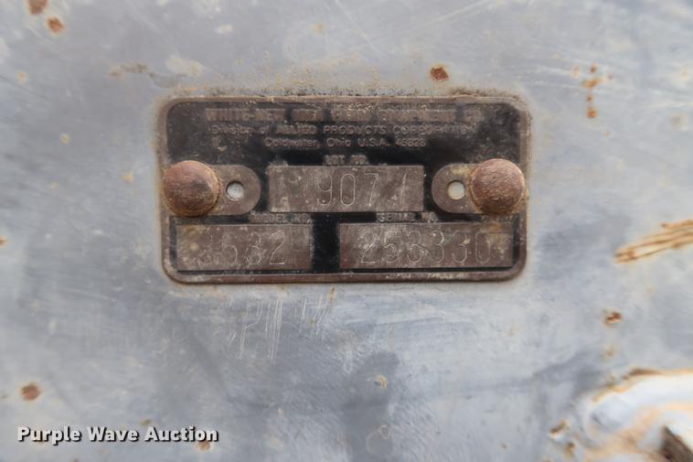 image for item DA6566 New Idea 3632 manure spreader