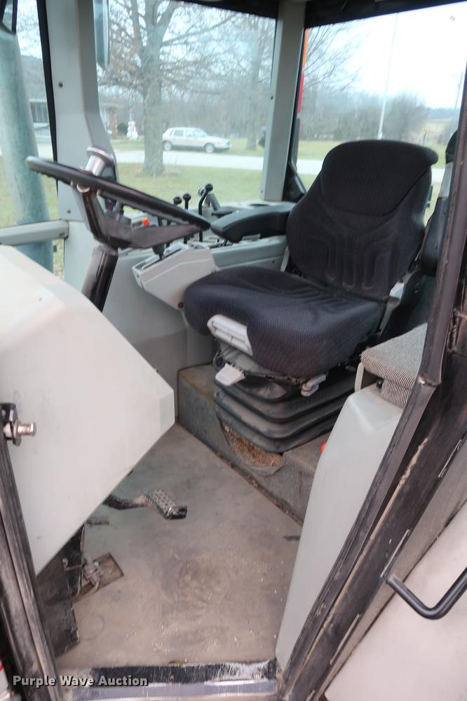 image for item DA6567 1996 White 6145 MFWD tractor