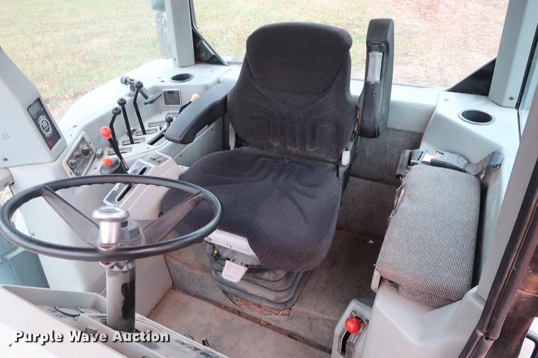 image for item DA6567 1996 White 6145 MFWD tractor