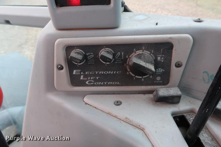 image for item DA6567 1996 White 6145 MFWD tractor