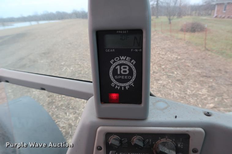 image for item DA6567 1996 White 6145 MFWD tractor