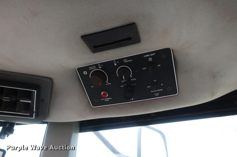 image for item DA6567 1996 White 6145 MFWD tractor