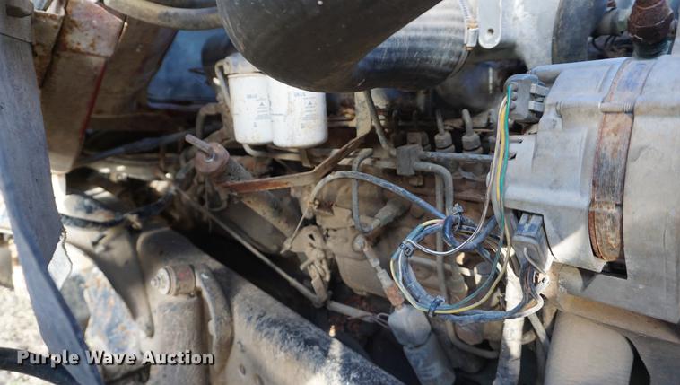 image for item DB0298 1989 Ford L8000 fertilizer tender truck