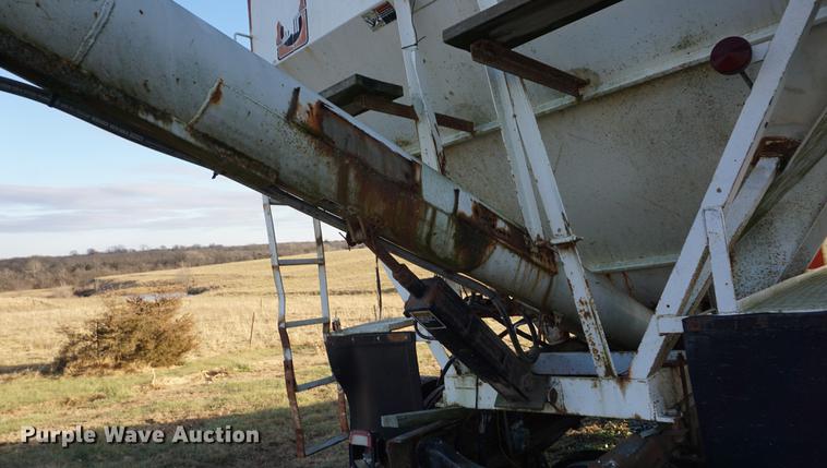 image for item DB0298 1989 Ford L8000 fertilizer tender truck