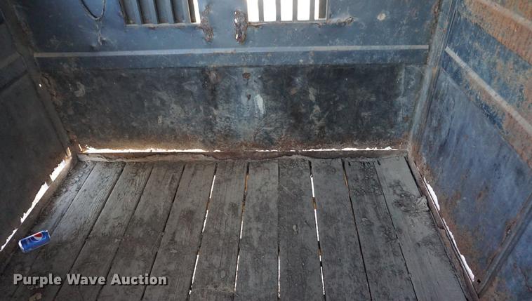 image for item DB0300 1992 Titan livestock trailer