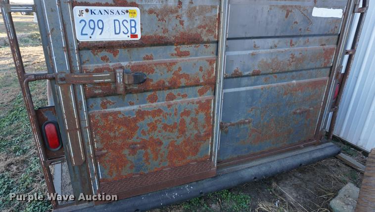 image for item DB0300 1992 Titan livestock trailer
