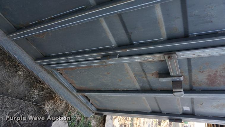 image for item DB0300 1992 Titan livestock trailer