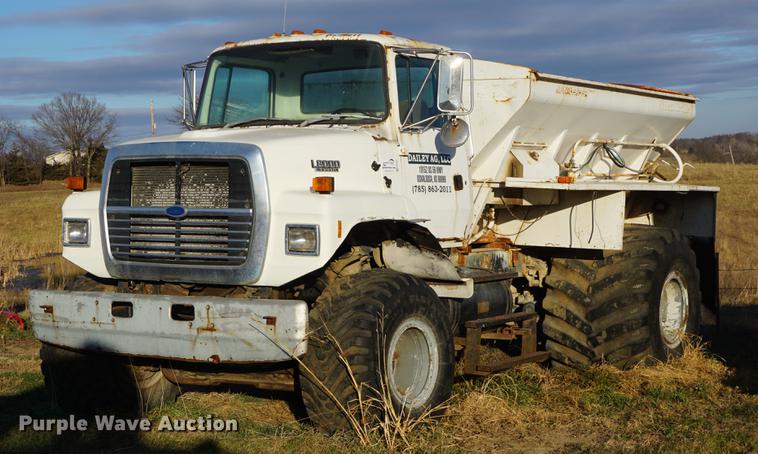 image for item DB0301 1992 Ford L8000 applicator truck