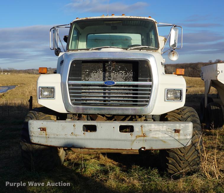 image for item DB0301 1992 Ford L8000 applicator truck