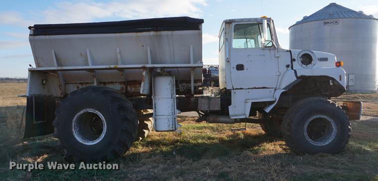 image for item DB0301 1992 Ford L8000 applicator truck