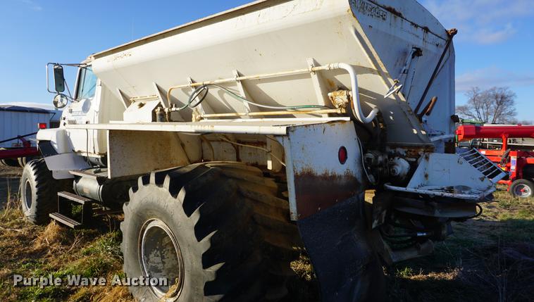 image for item DB0301 1992 Ford L8000 applicator truck