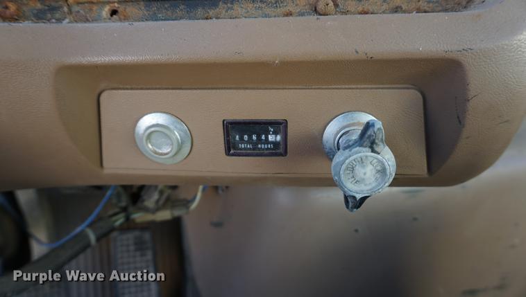 image for item DB0301 1992 Ford L8000 applicator truck