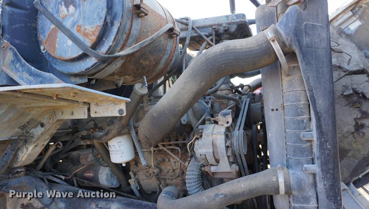 image for item DB0301 1992 Ford L8000 applicator truck