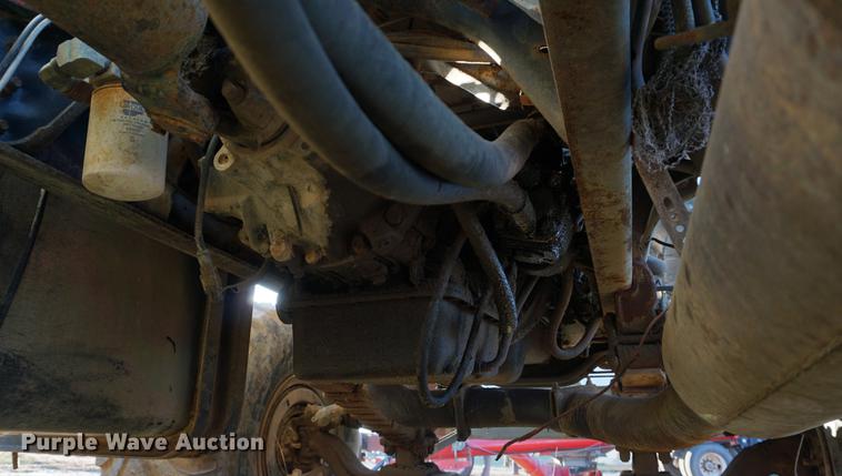 image for item DB0301 1992 Ford L8000 applicator truck