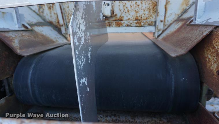 image for item DB0301 1992 Ford L8000 applicator truck