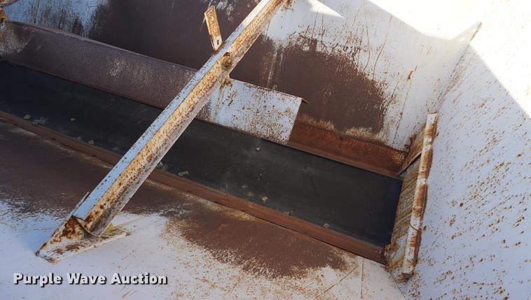 image for item DB0301 1992 Ford L8000 applicator truck