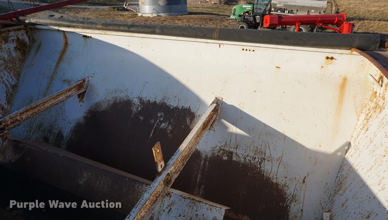 image for item DB0301 1992 Ford L8000 applicator truck