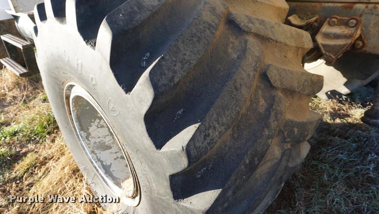 image for item DB0301 1992 Ford L8000 applicator truck