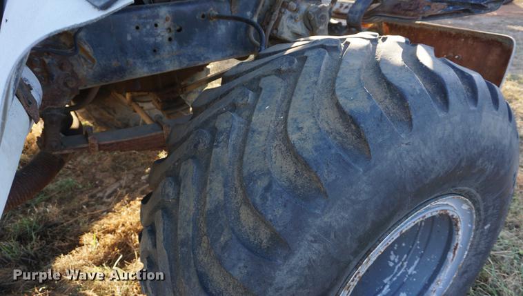 image for item DB0301 1992 Ford L8000 applicator truck