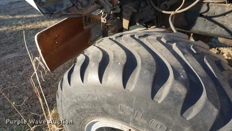 image for item DB0301 1992 Ford L8000 applicator truck