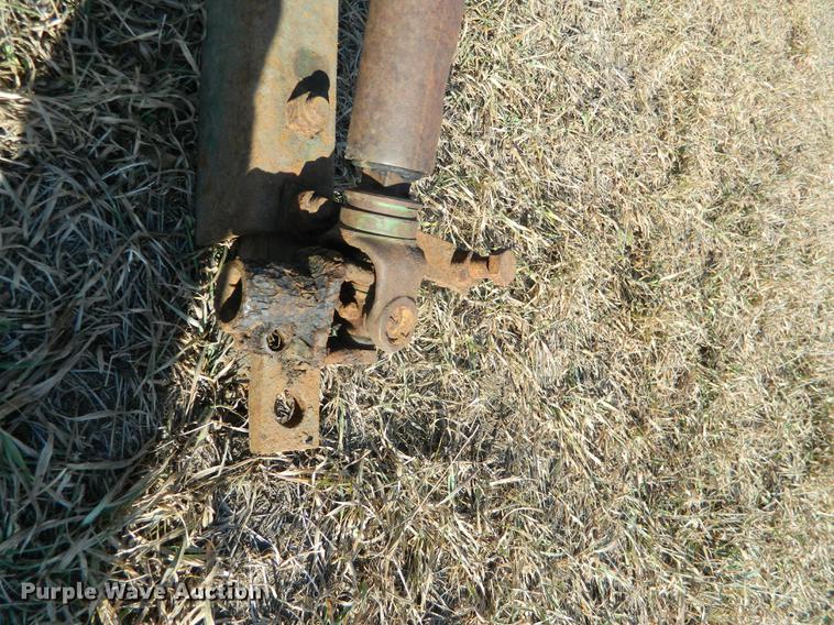 image for item DB6691 John Deere 336 small square baler