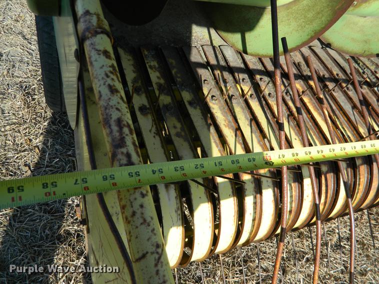 image for item DB6691 John Deere 336 small square baler