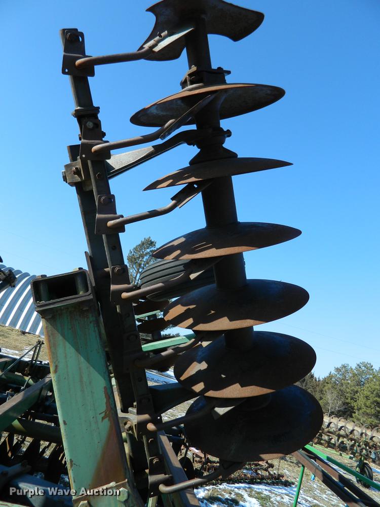 image for item DB6725 John Deere disk