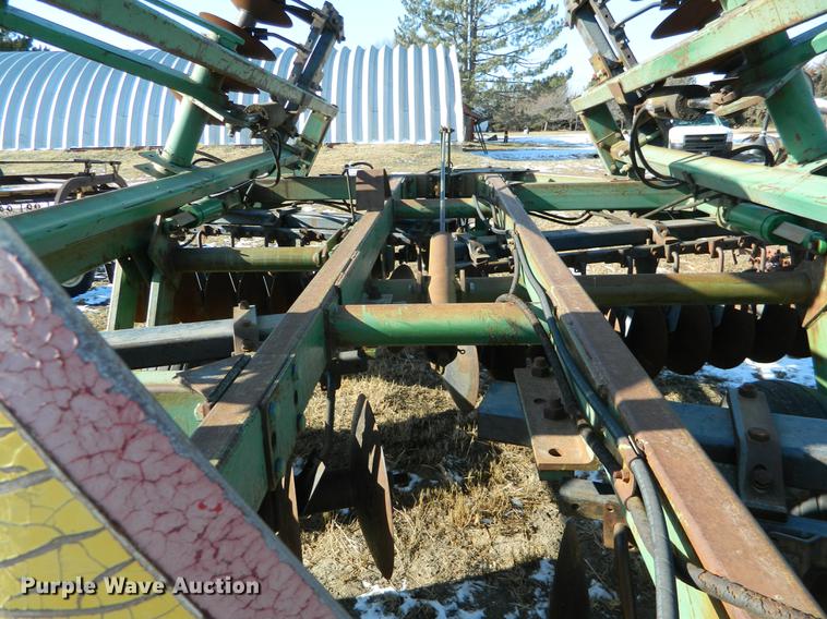 image for item DB6725 John Deere disk