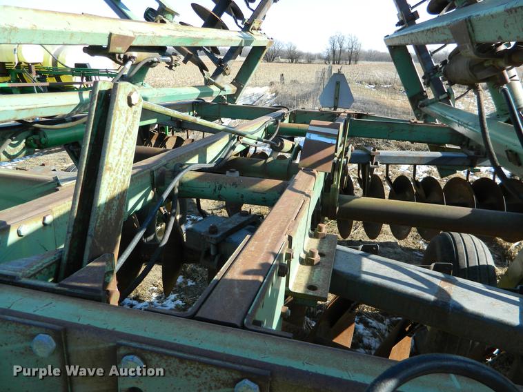 image for item DB6725 John Deere disk