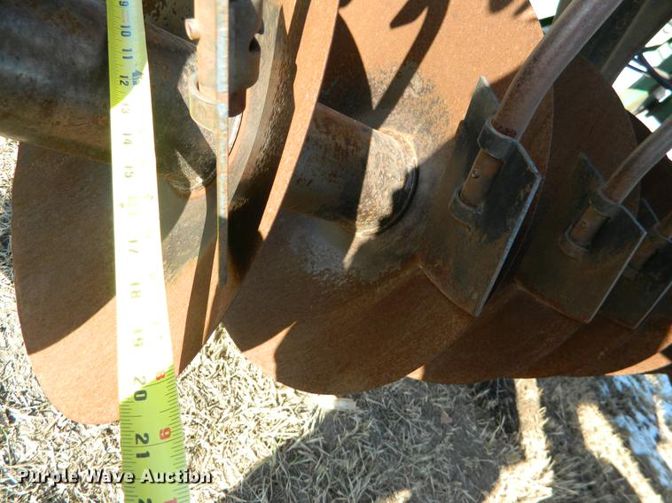 image for item DB6725 John Deere disk