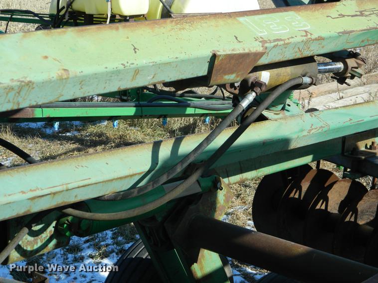 image for item DB6725 John Deere disk