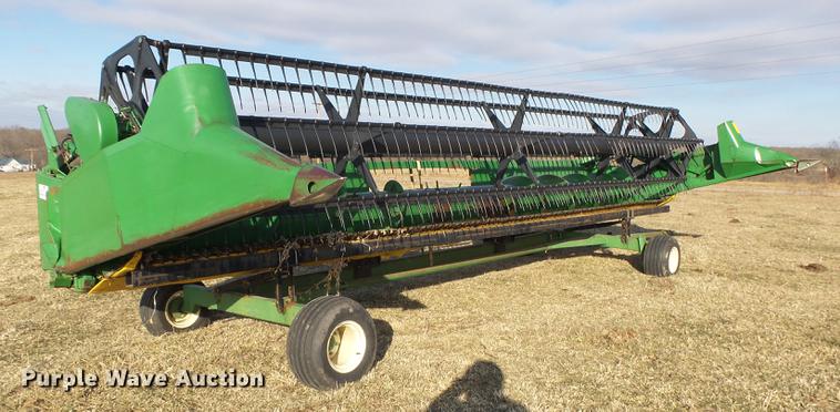 image for item DB7315 1995 John Deere 925 flex head