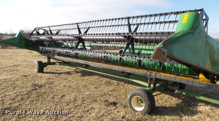 image for item DB7315 1995 John Deere 925 flex head