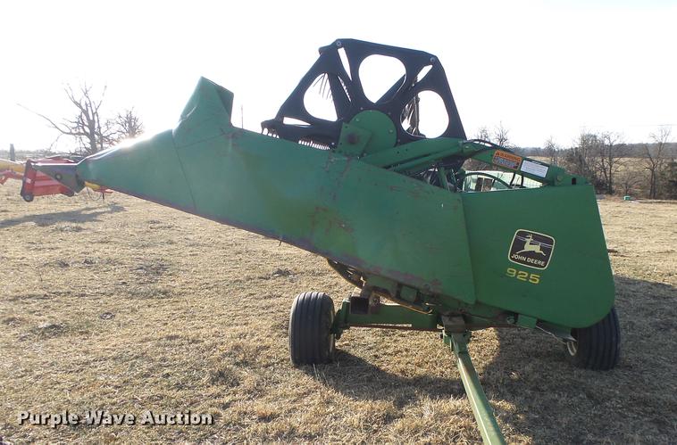 image for item DB7315 1995 John Deere 925 flex head