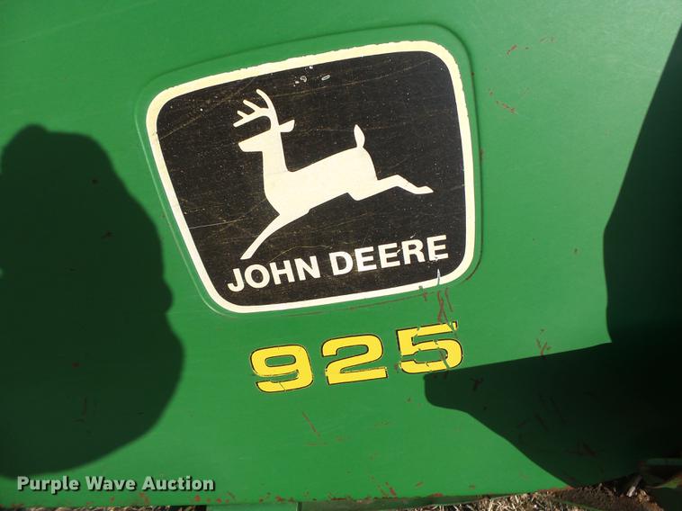 image for item DB7315 1995 John Deere 925 flex head