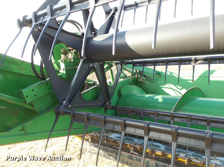 image for item DB7315 1995 John Deere 925 flex head